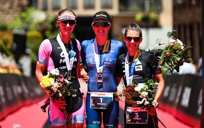 FRODENO Y GENTLE LOS REYES DEL IRONMAN 70.3 ANDORRA Podio femenino www.sportvicious.com